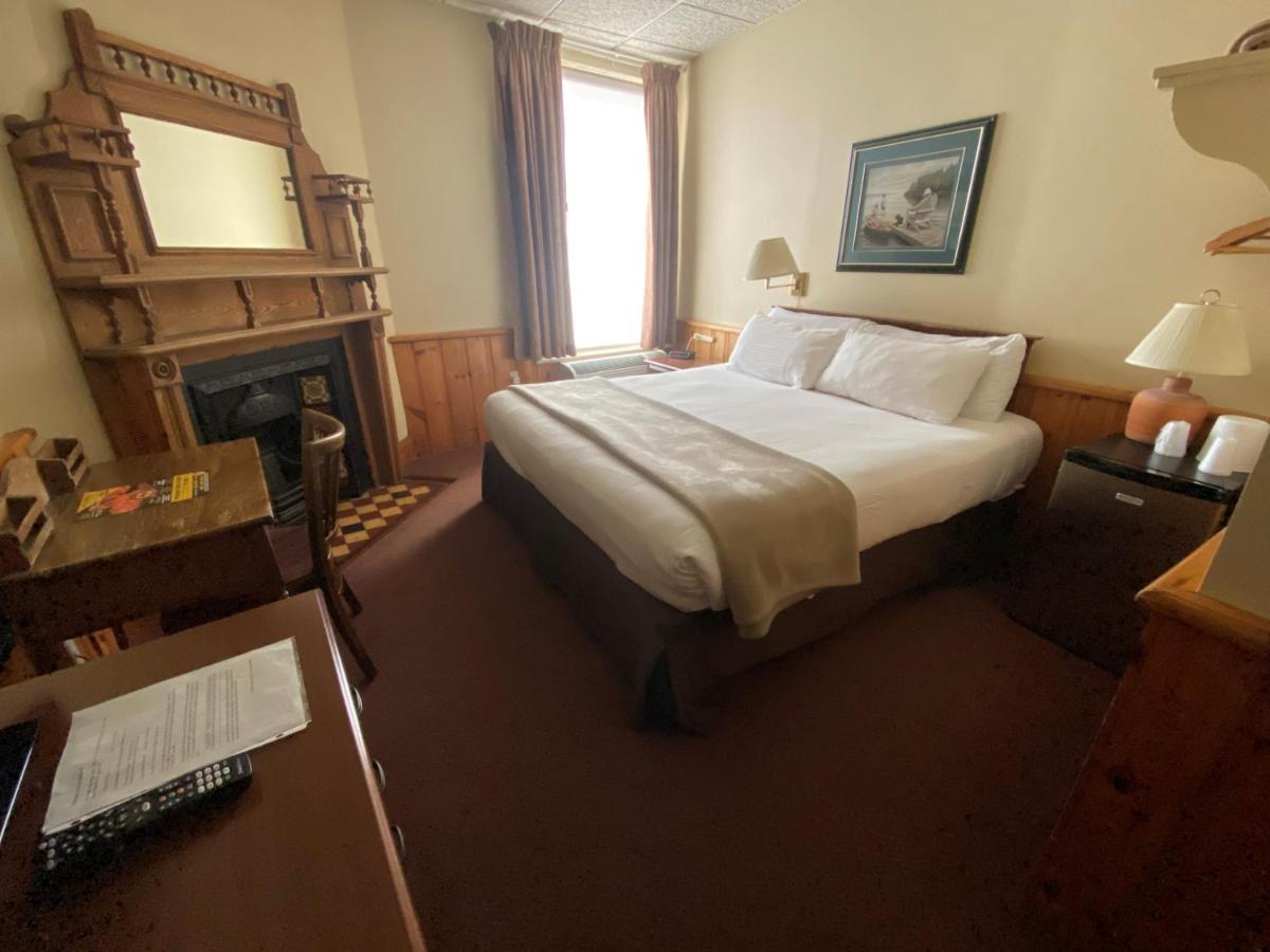 Hotel Bedford Goderich Esterno foto