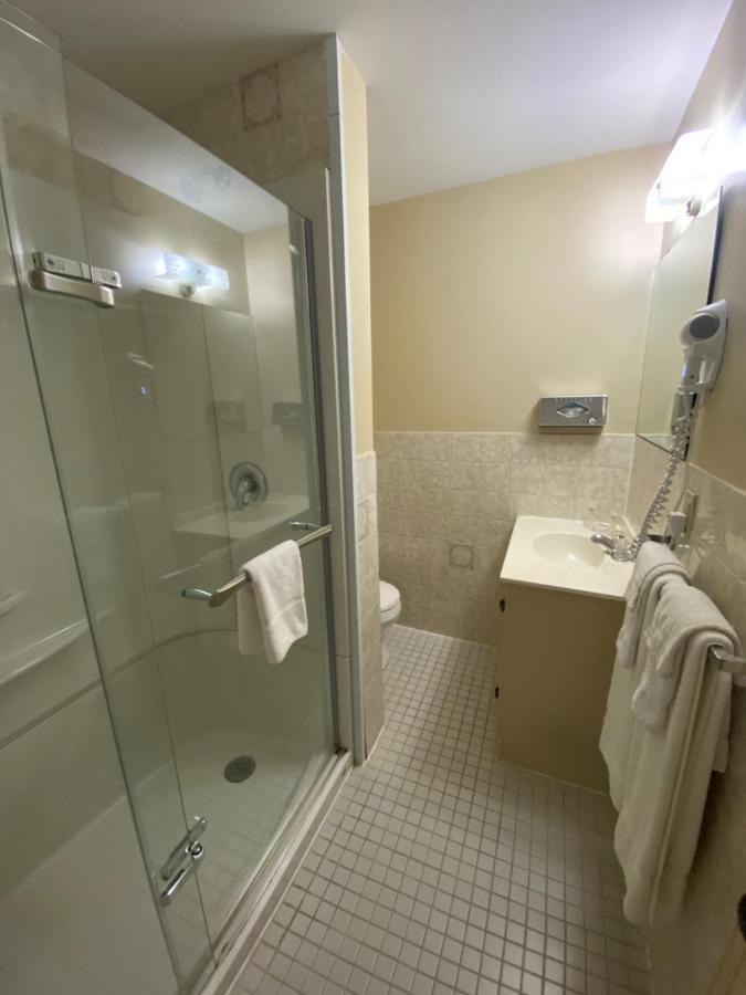 Hotel Bedford Goderich Esterno foto
