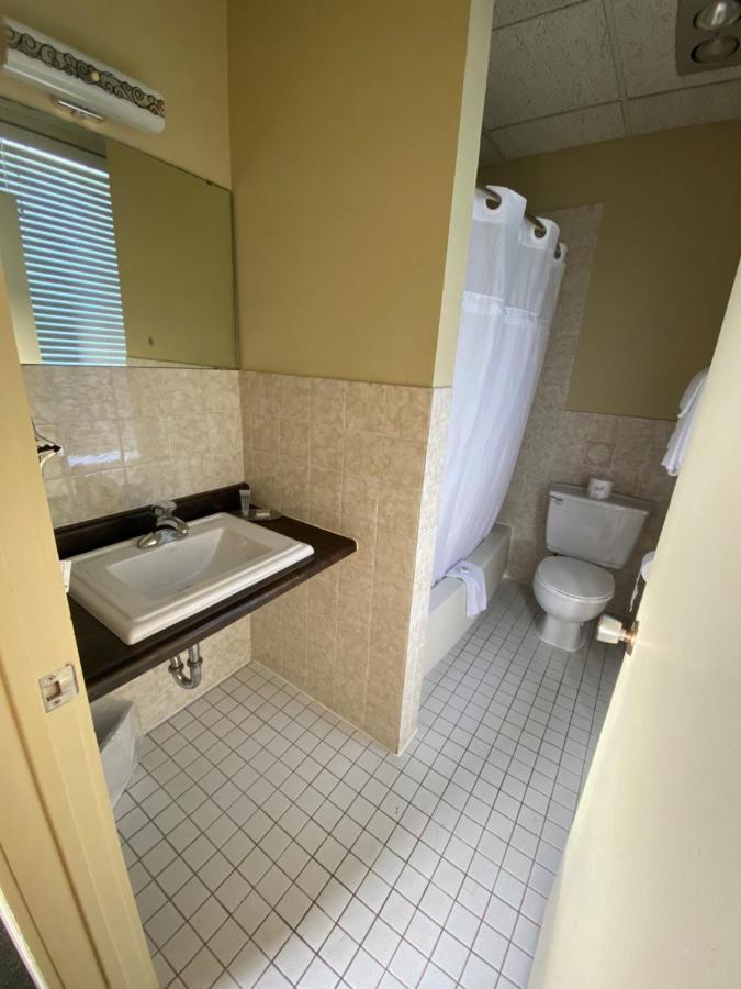 Hotel Bedford Goderich Esterno foto